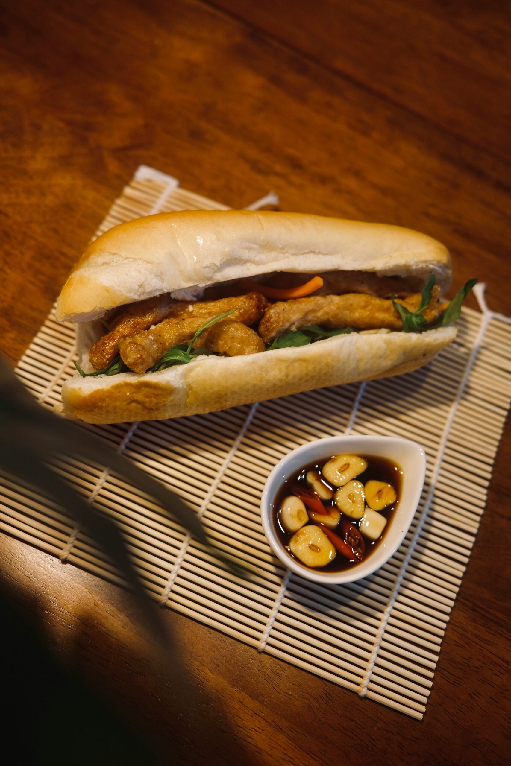 Cách làm bánh mì chả cá tươi ngon – nóng giòn