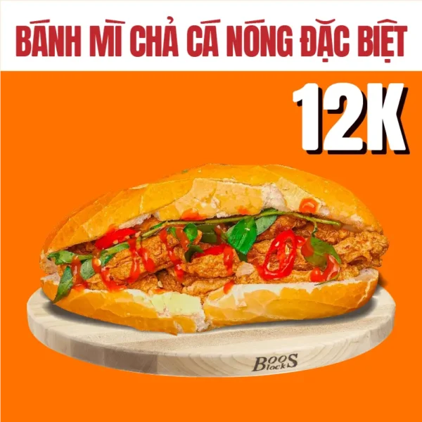 Bánh mì chả cá nóng đặc biệt